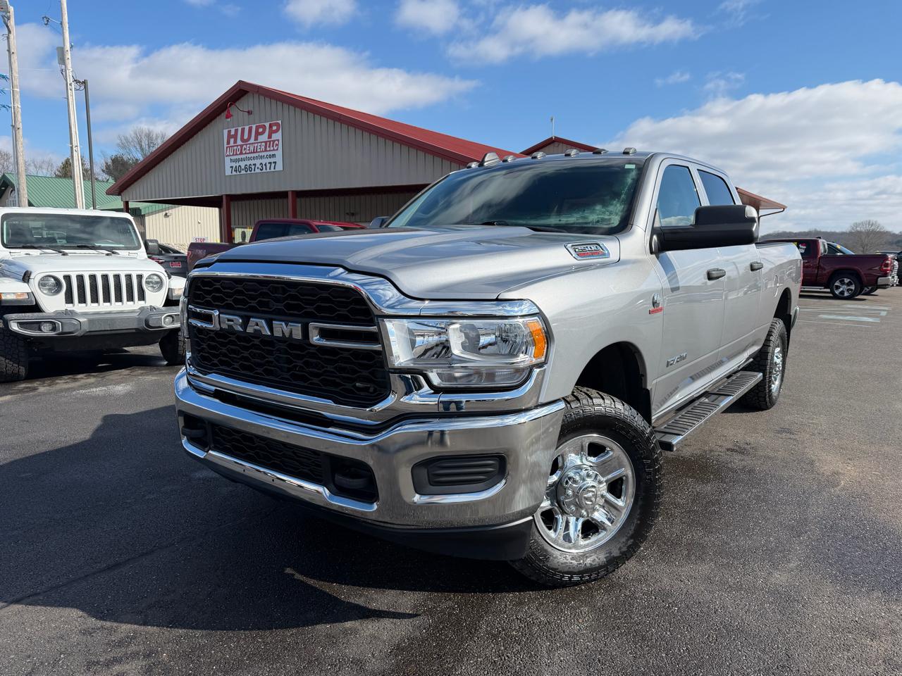 RAM 2500 Tradesman 4x4 Crew Cab 6'4" Box 2019