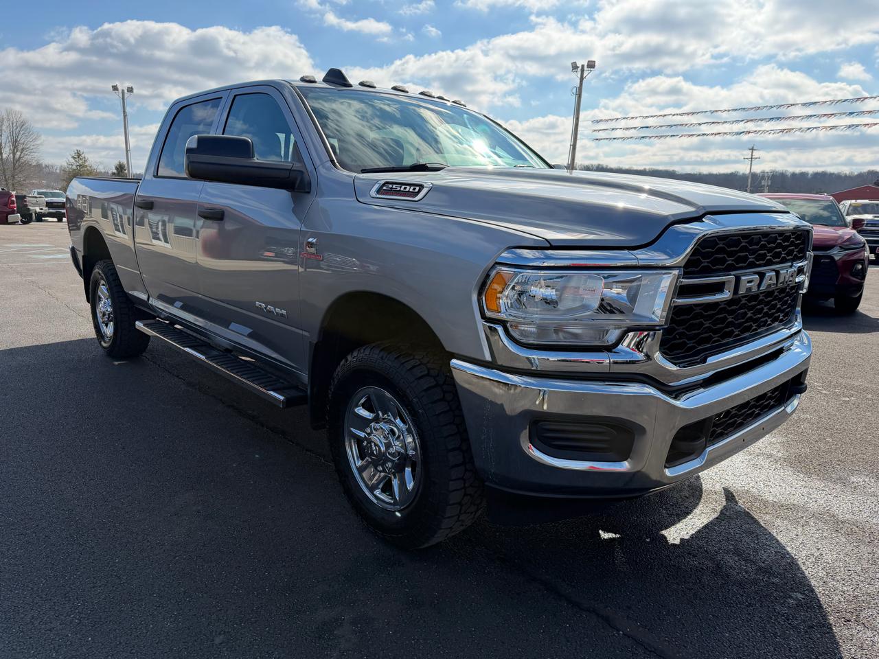 RAM 2500 Tradesman 4x4 Crew Cab 6'4" Box 2019
