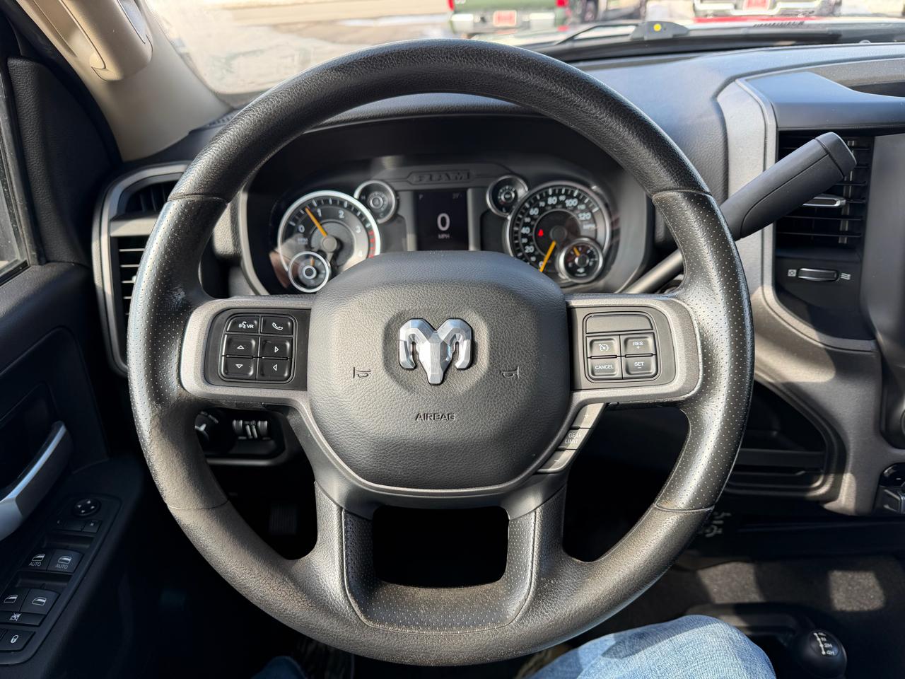 RAM 2500 Tradesman 4x4 Crew Cab 6'4" Box 2019