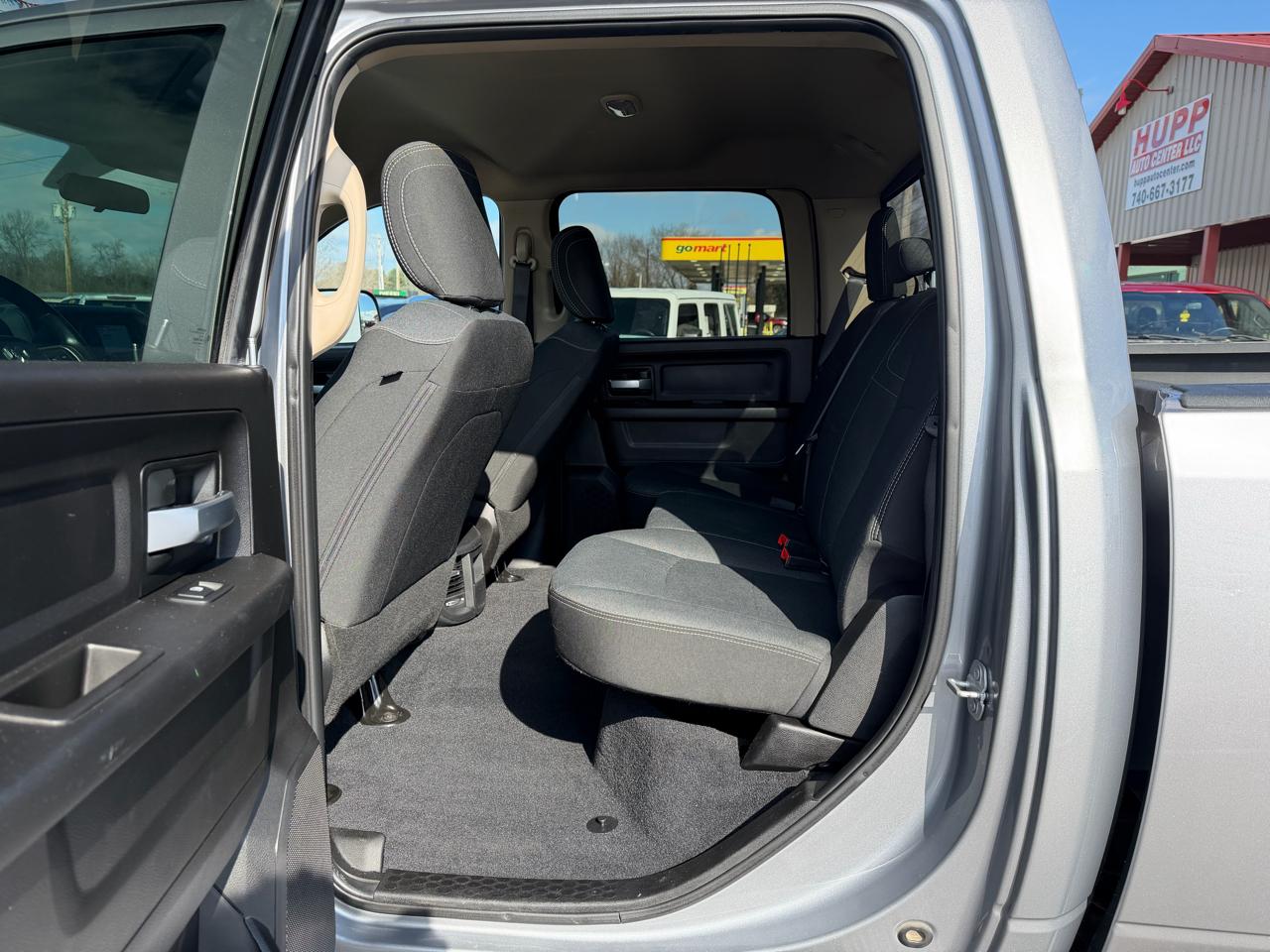 RAM 2500 Tradesman 4x4 Crew Cab 6'4" Box 2019