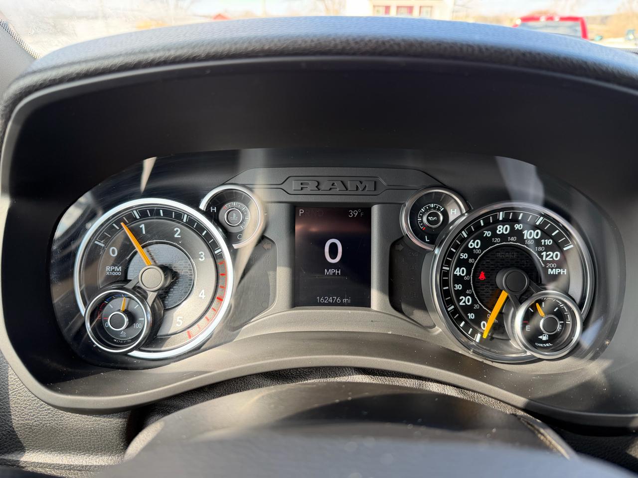 RAM 2500 Tradesman 4x4 Crew Cab 6'4" Box 2019