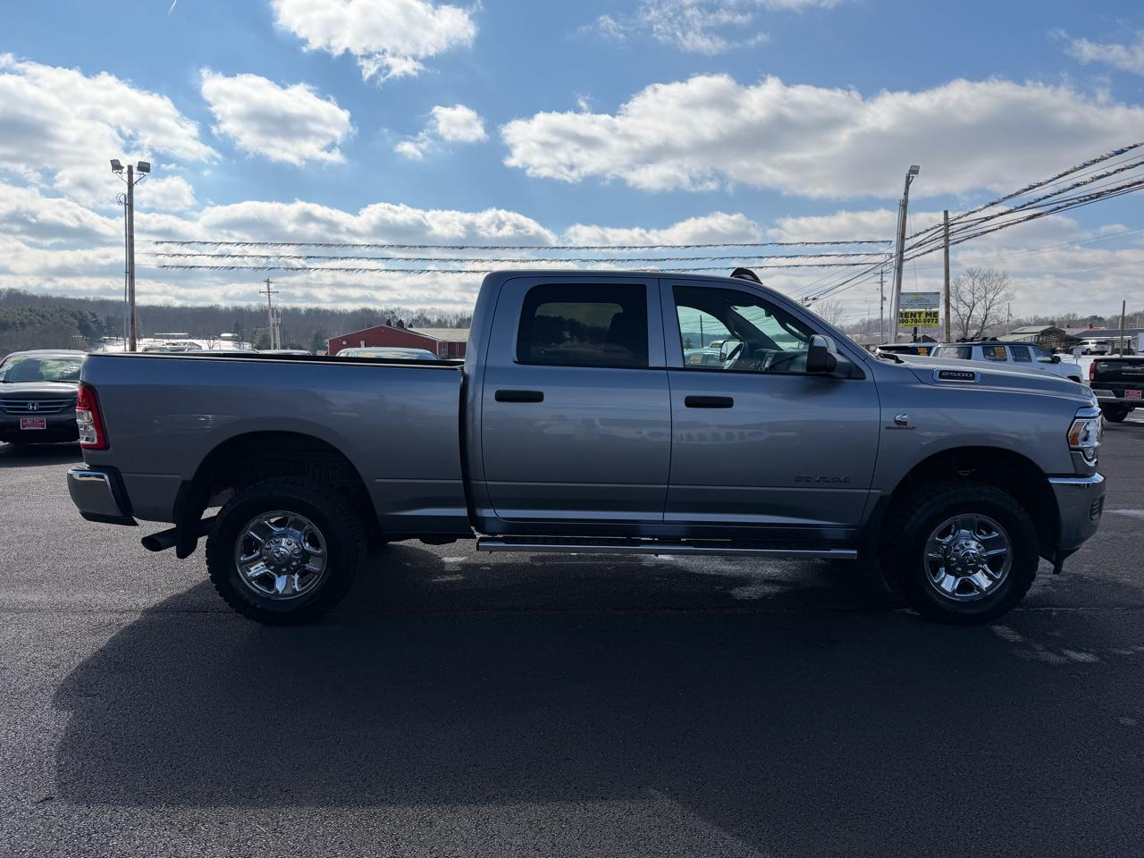 RAM 2500 Tradesman 4x4 Crew Cab 6'4" Box 2019