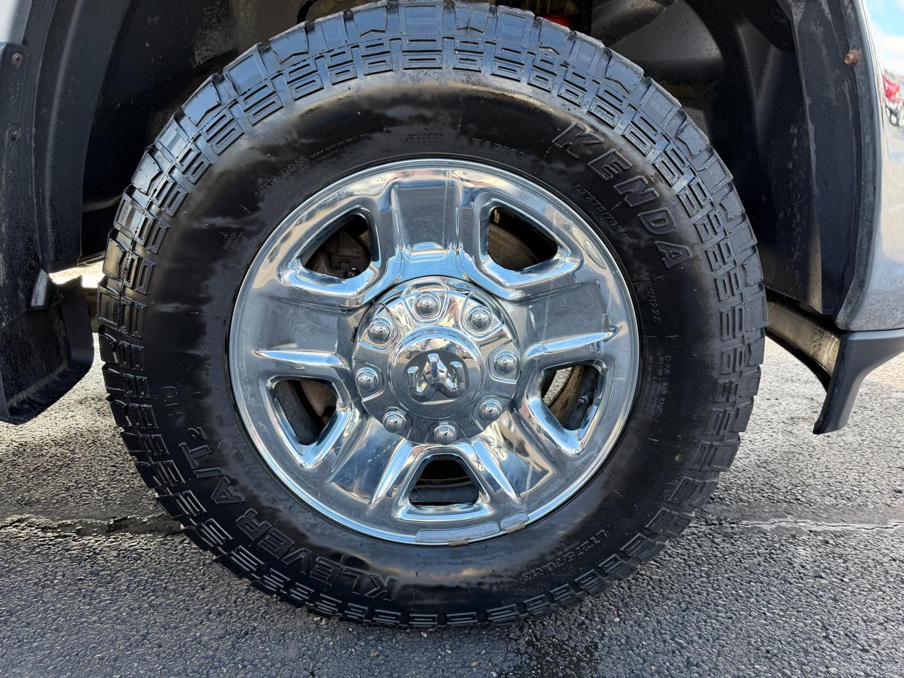 RAM 2500 Tradesman 4x4 Crew Cab 6'4" Box 2019