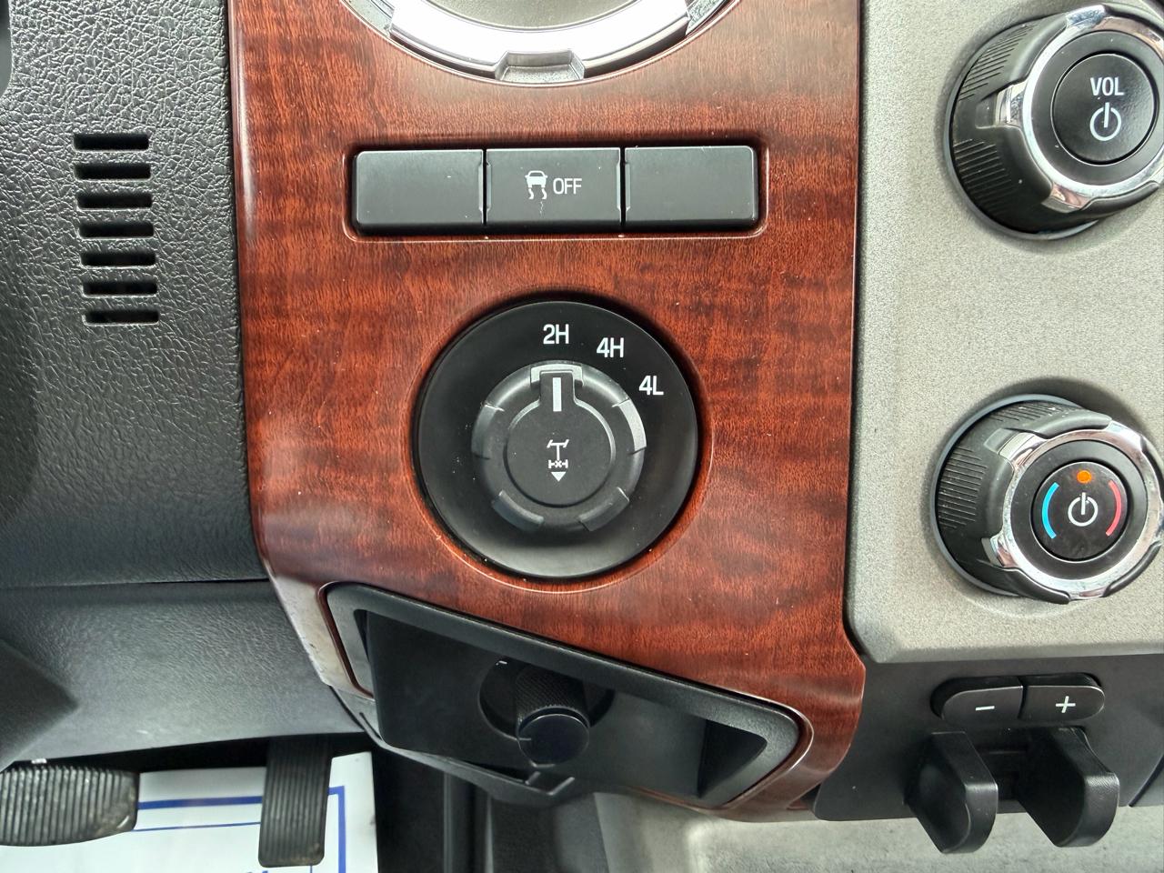 Ford Super Duty F-350 SRW 4WD Crew Cab 156" King Ranch 2014