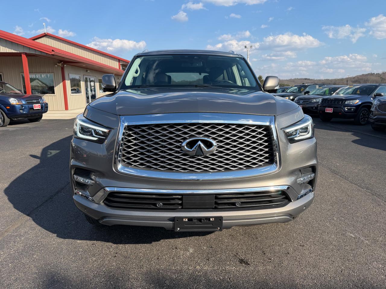 Infiniti QX80 LUXE AWD 2019