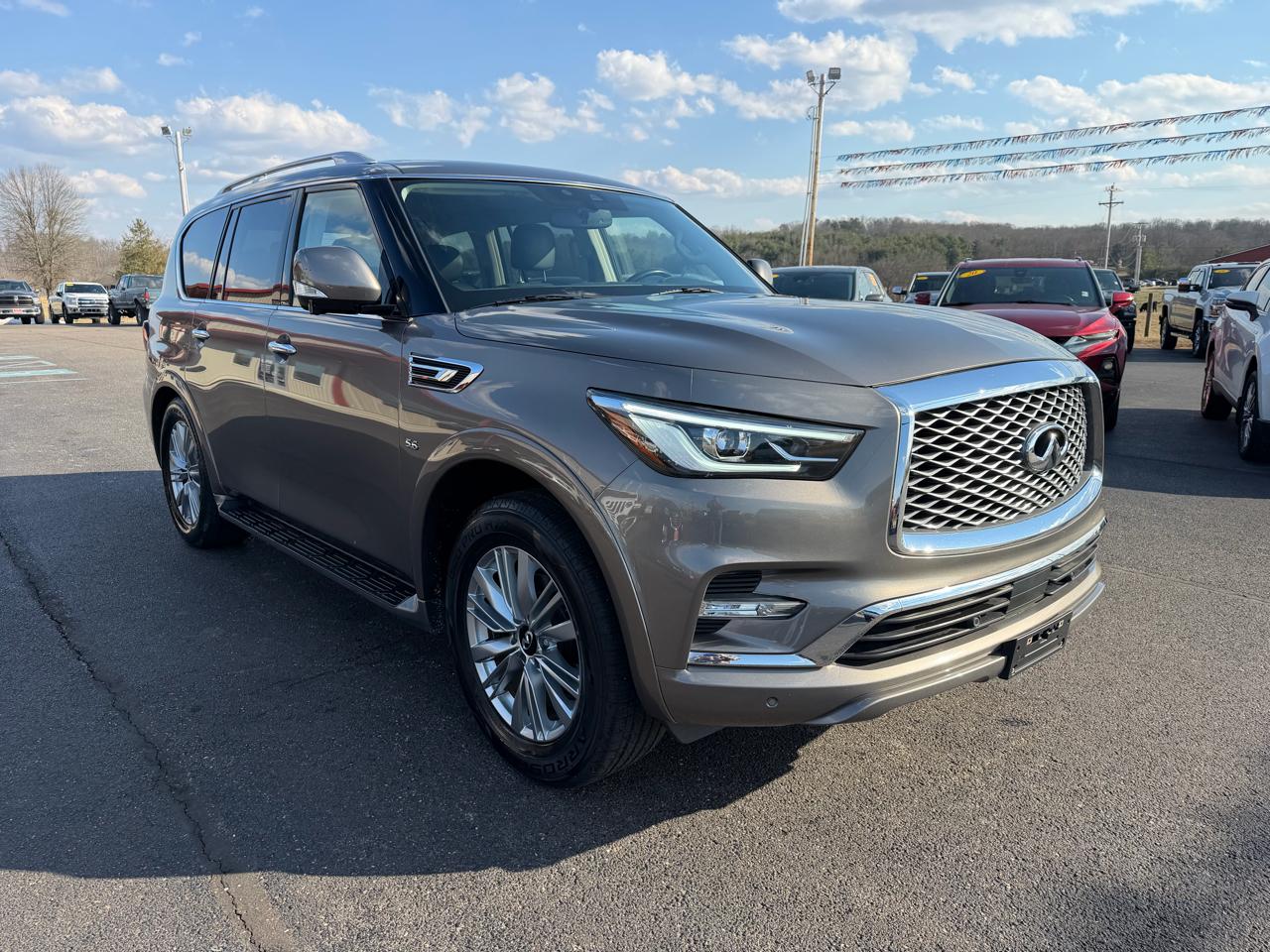 Infiniti QX80 LUXE AWD 2019