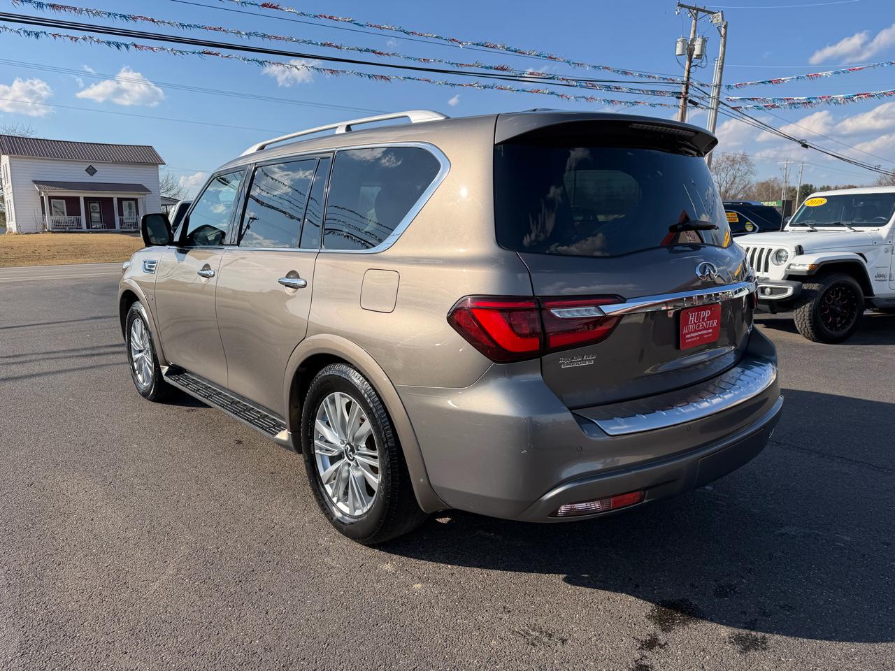 Infiniti QX80 LUXE AWD 2019