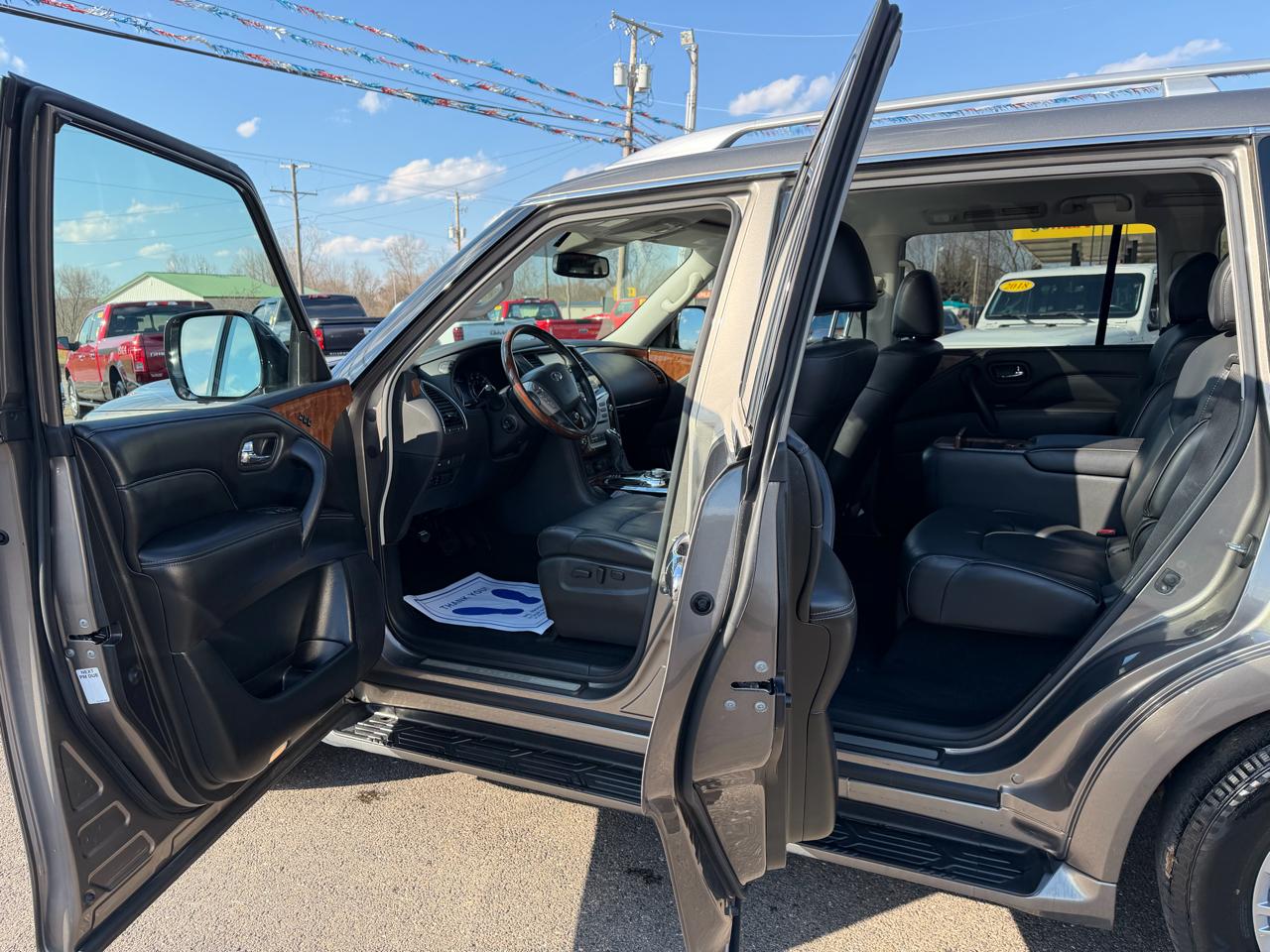 Infiniti QX80 LUXE AWD 2019