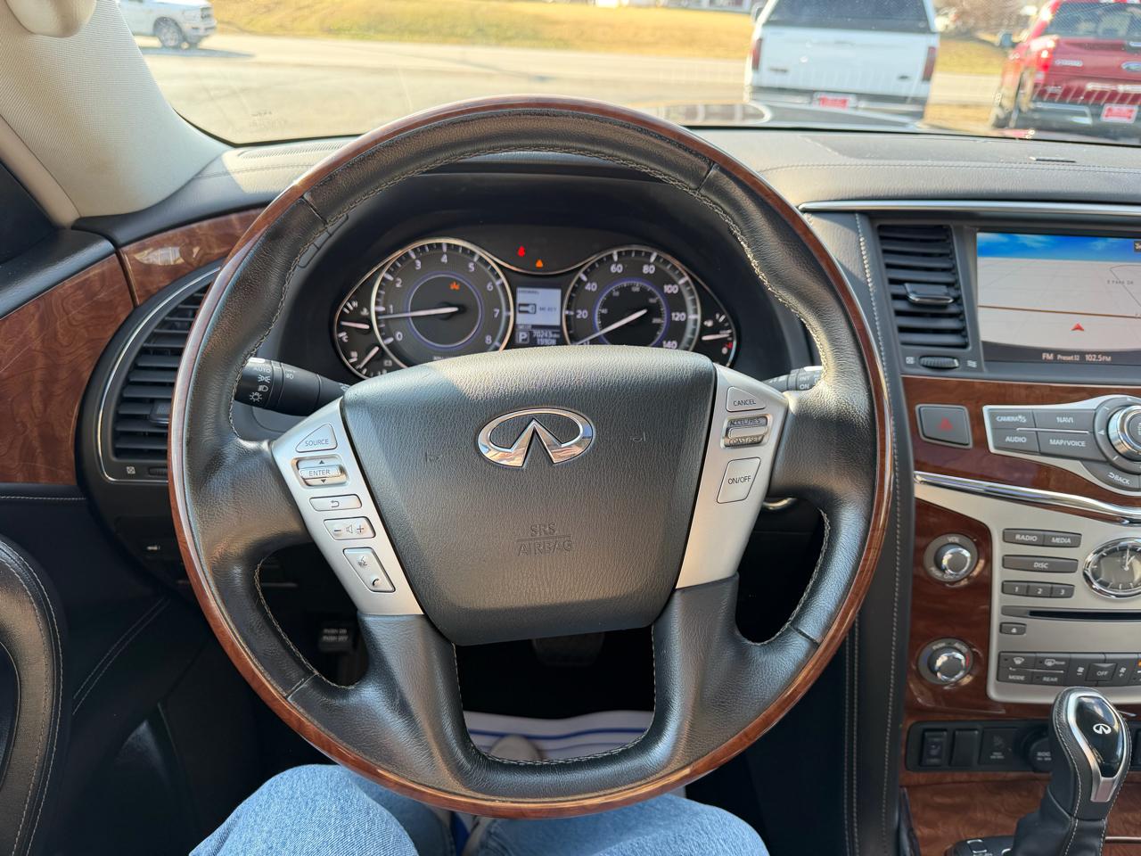 Infiniti QX80 LUXE AWD 2019