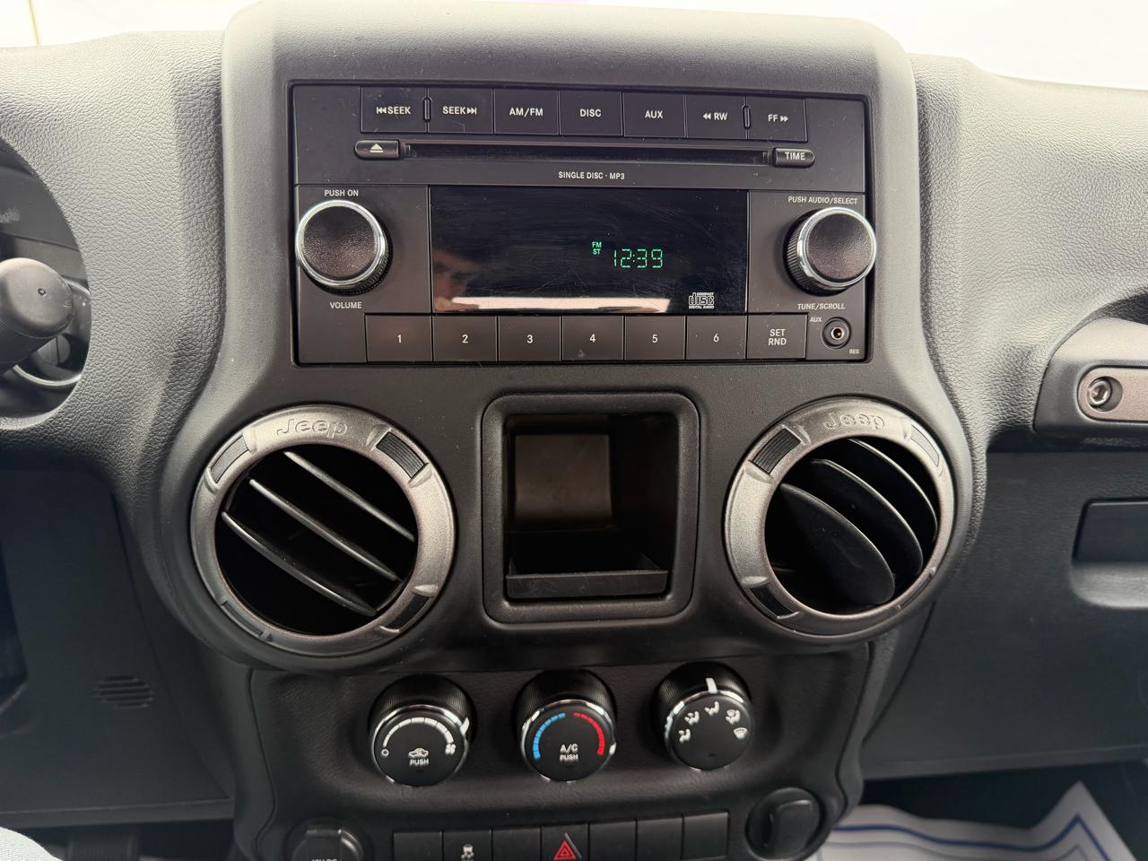 Jeep Wrangler 4WD 2dr Sport 2011