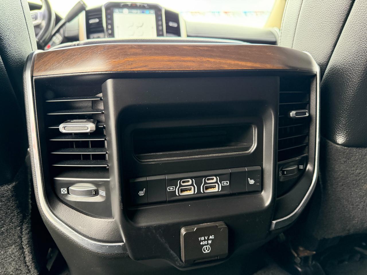 RAM 2500 Laramie 4x4 Crew Cab 6'4" Box 2022