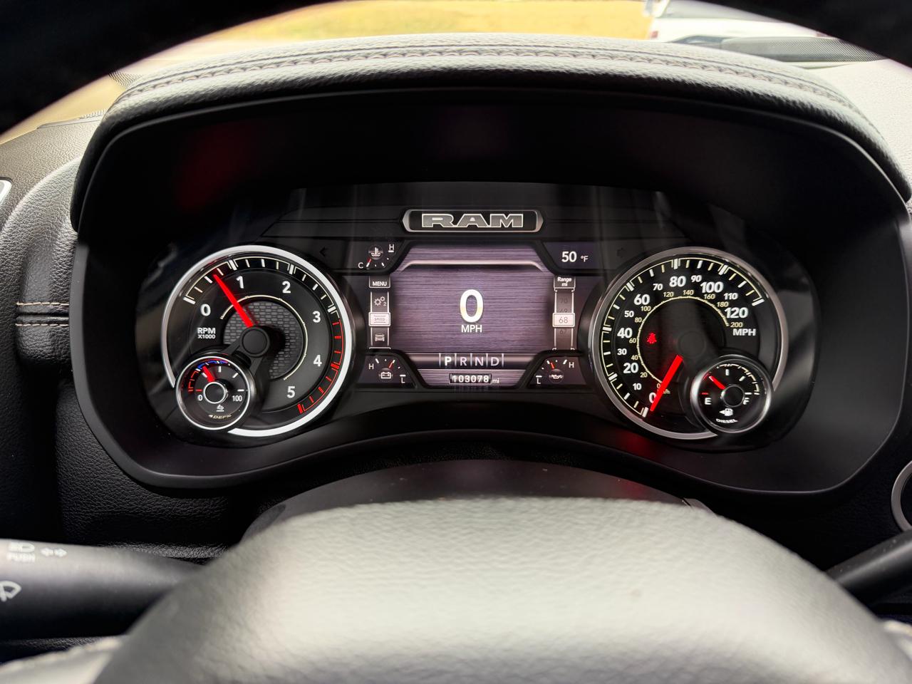 RAM 2500 Laramie 4x4 Crew Cab 6'4" Box 2022