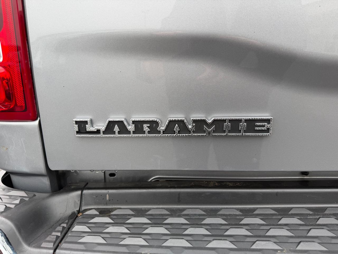 RAM 2500 Laramie 4x4 Crew Cab 6'4" Box 2022