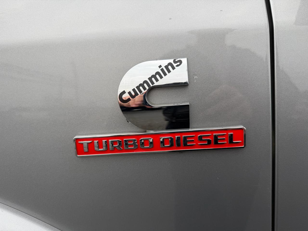 RAM 2500 Laramie 4x4 Crew Cab 6'4" Box 2022