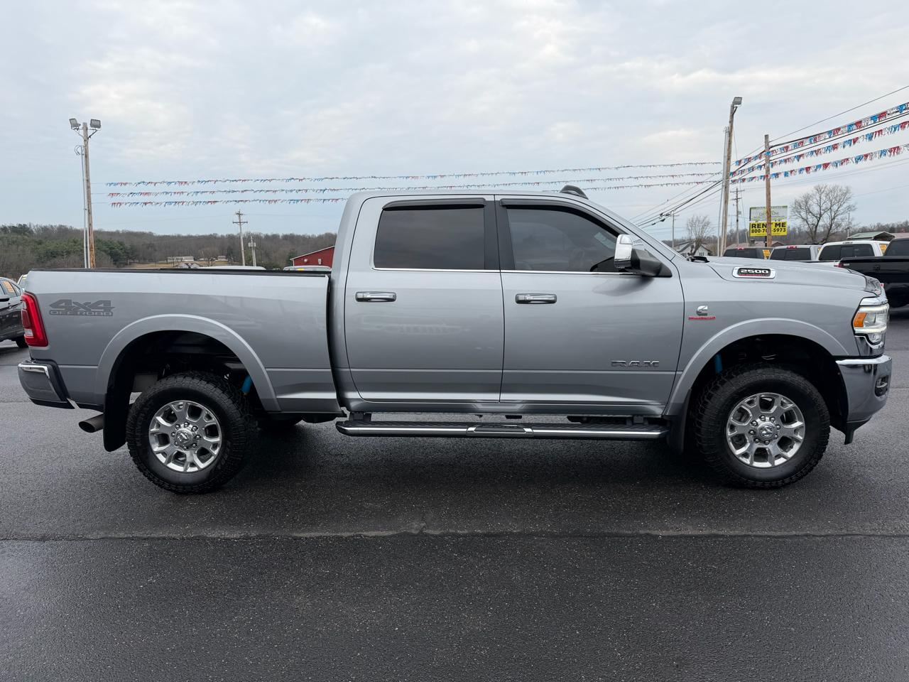 RAM 2500 Laramie 4x4 Crew Cab 6'4" Box 2022