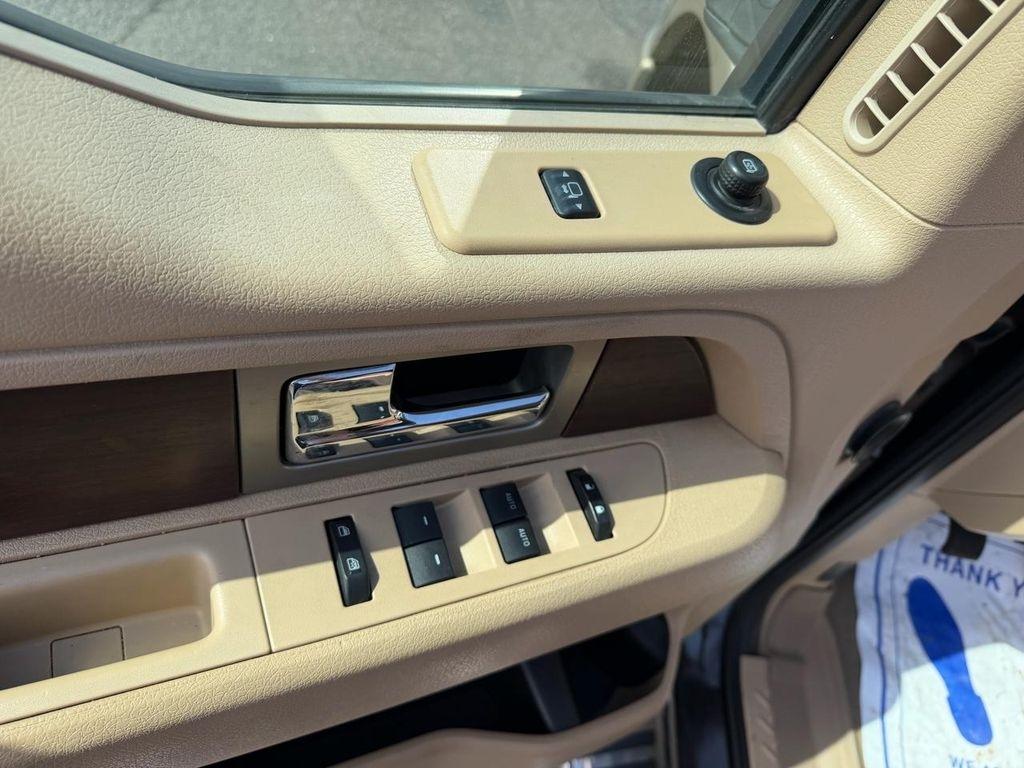 Ford F-150 4WD SuperCrew 145" King Ranch 2014