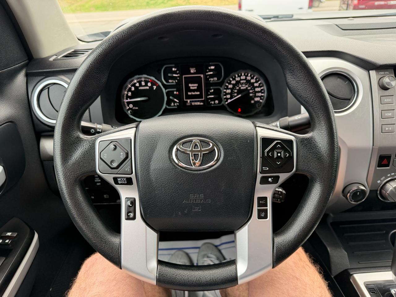 Toyota Tundra 4WD Limited Double Cab 6.5' Bed 5.7L FFV (Natl) 2018