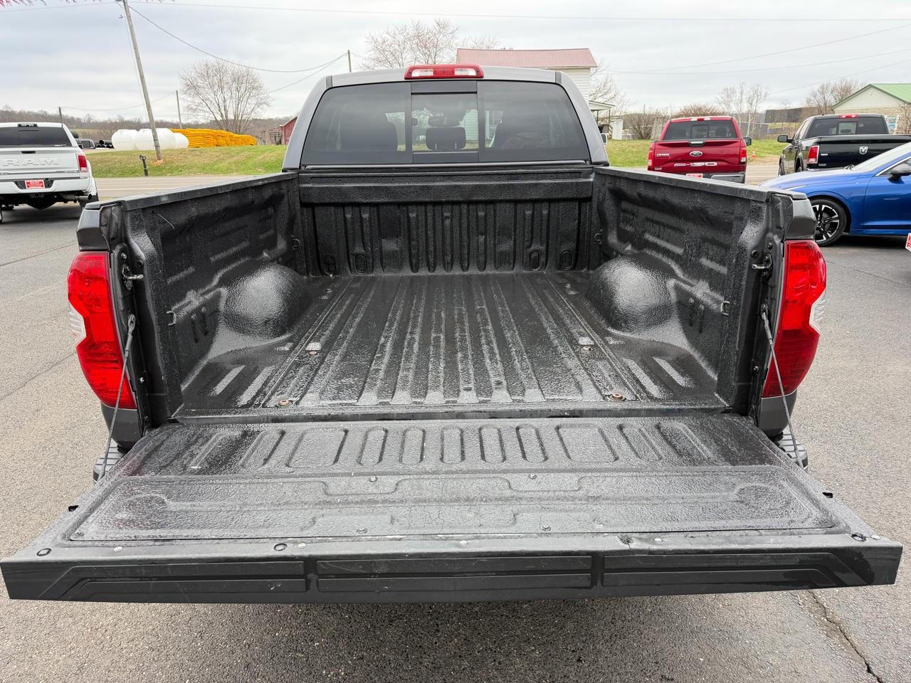 Toyota Tundra 4WD Limited Double Cab 6.5' Bed 5.7L FFV (Natl) 2018