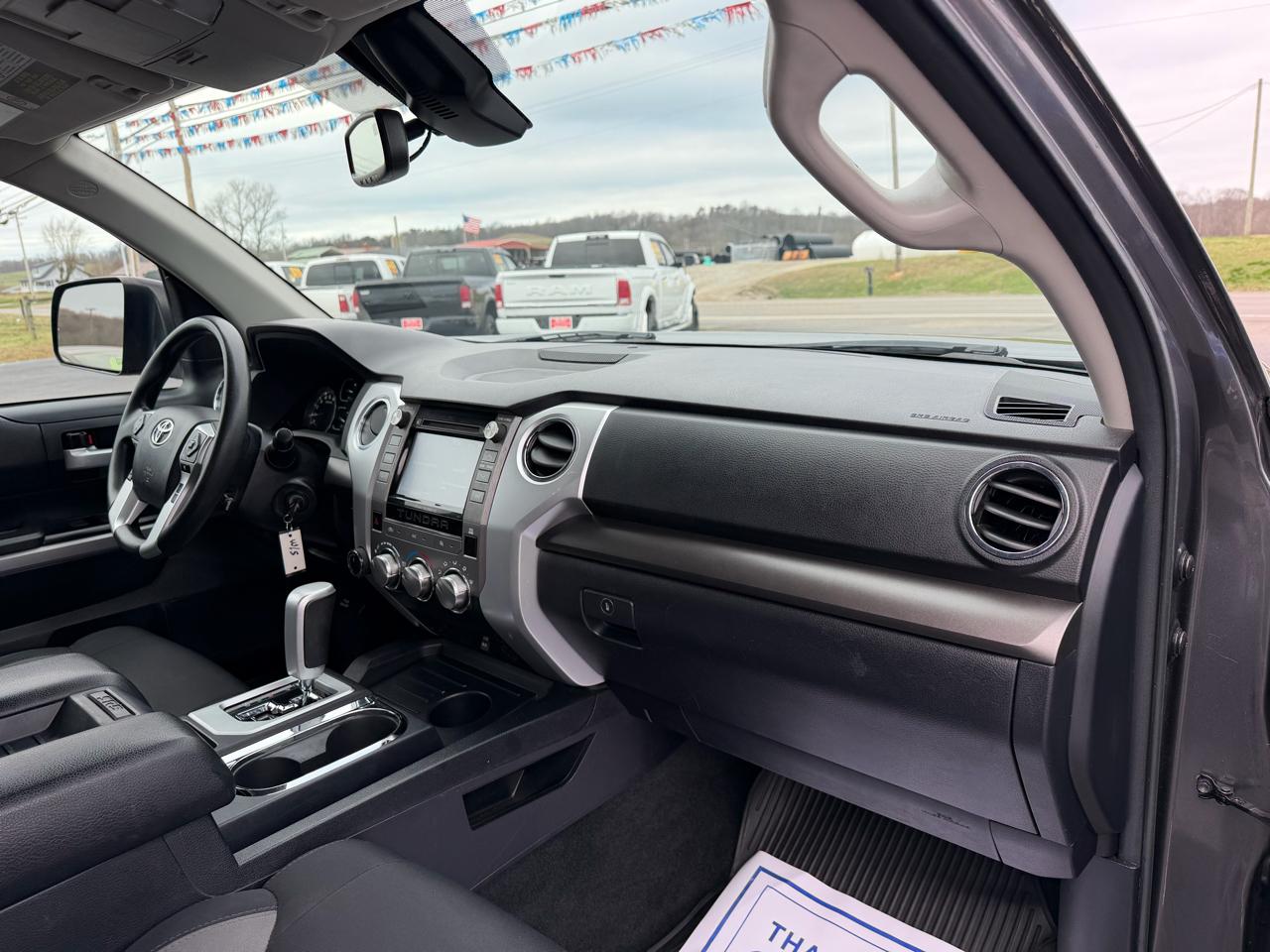 Toyota Tundra 4WD Limited Double Cab 6.5' Bed 5.7L FFV (Natl) 2018