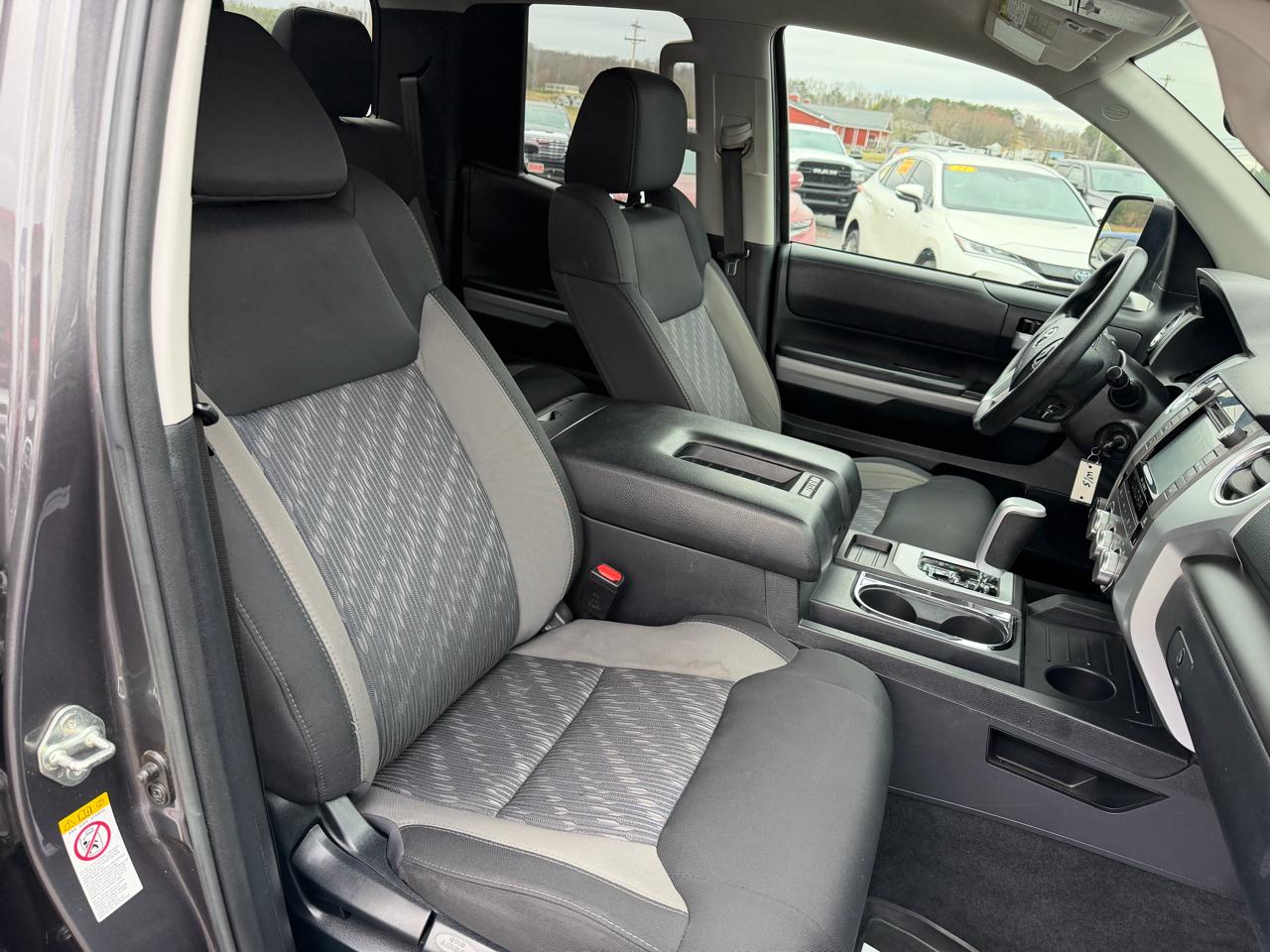 Toyota Tundra 4WD Limited Double Cab 6.5' Bed 5.7L FFV (Natl) 2018