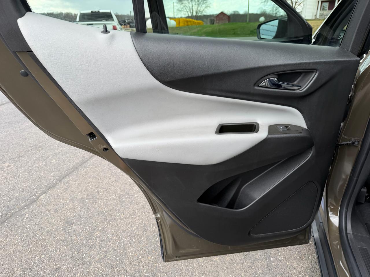 Chevrolet Equinox AWD 4dr LT w/1LT 2023