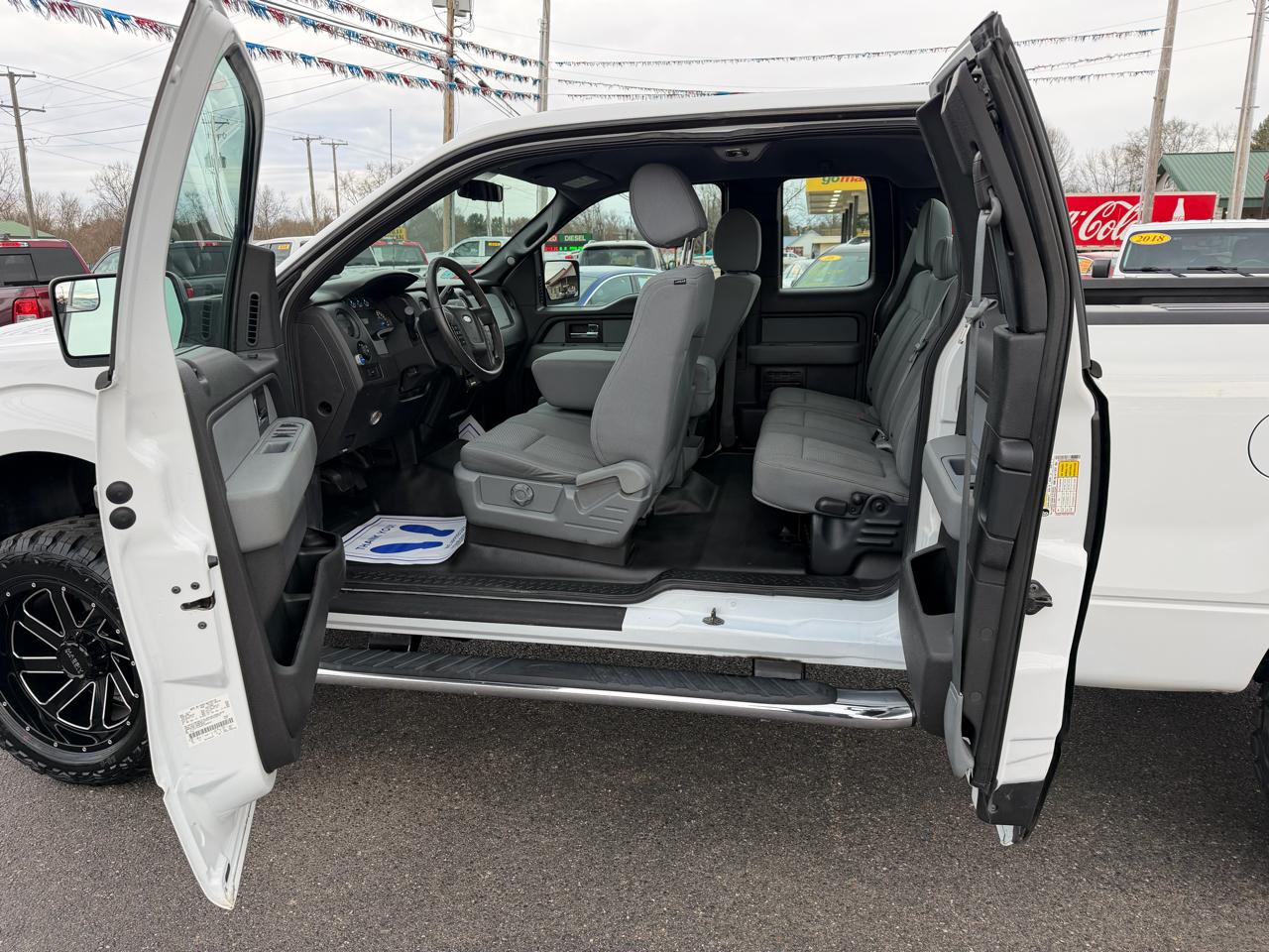 Ford F-150 4WD SuperCab 145" XLT 2014