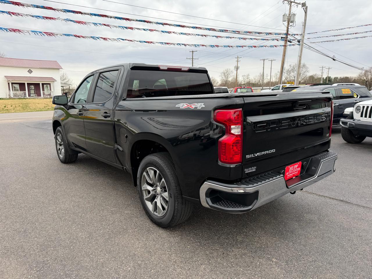 Chevrolet Silverado 1500 4WD Crew Cab 147" LT 2020