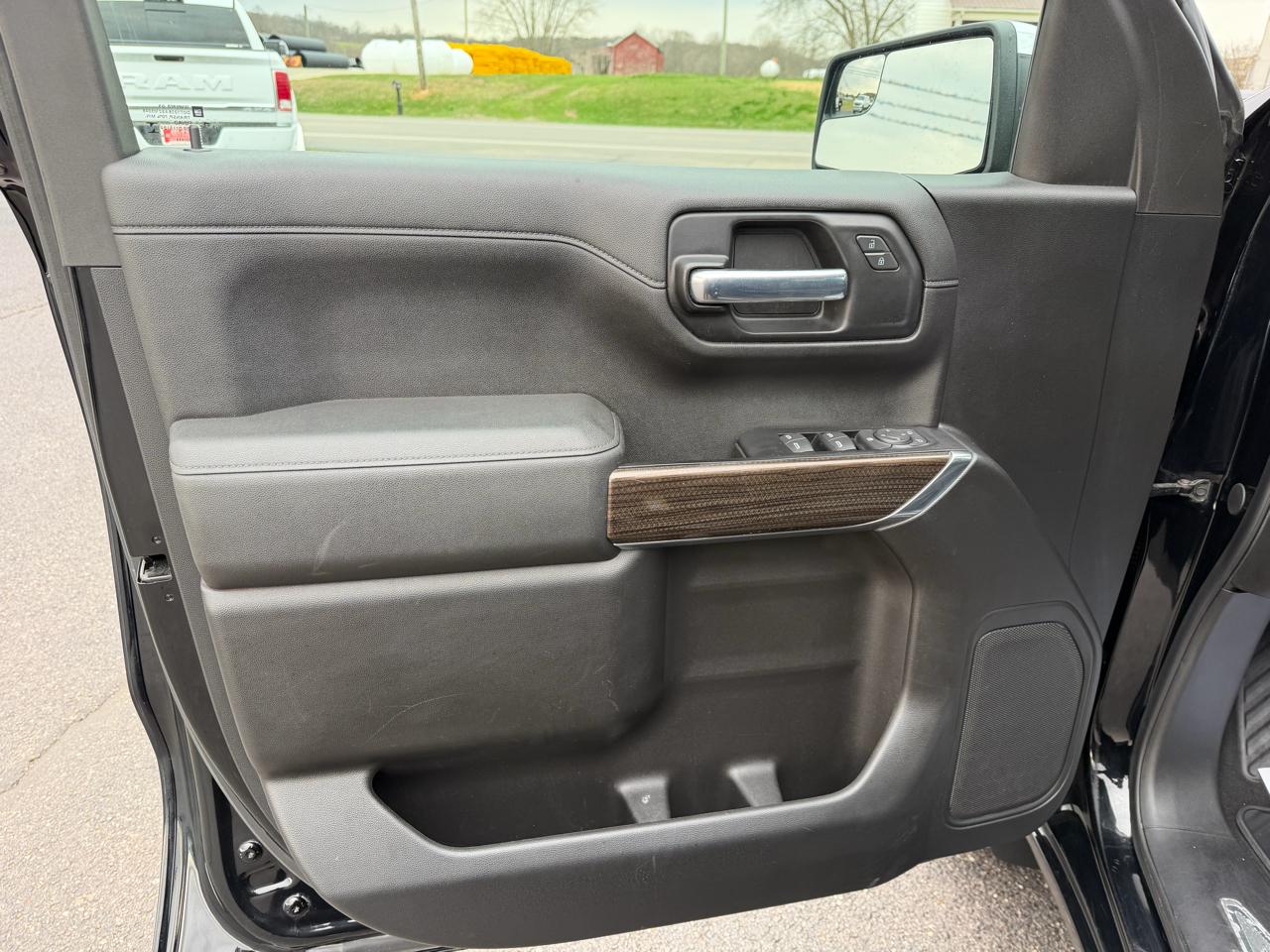 Chevrolet Silverado 1500 4WD Crew Cab 147" LT 2020