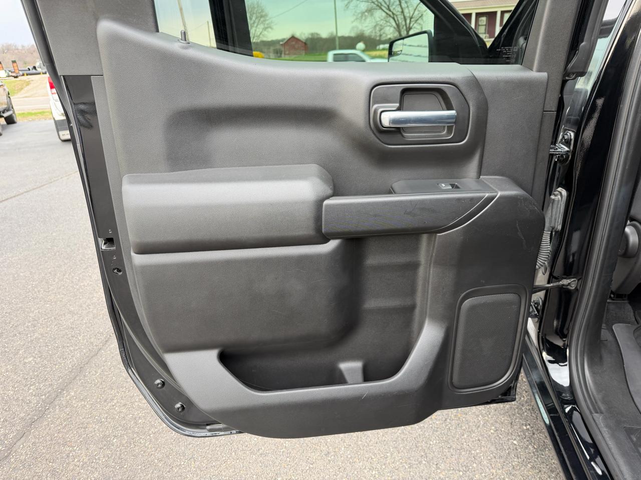 Chevrolet Silverado 1500 4WD Crew Cab 147" LT 2020