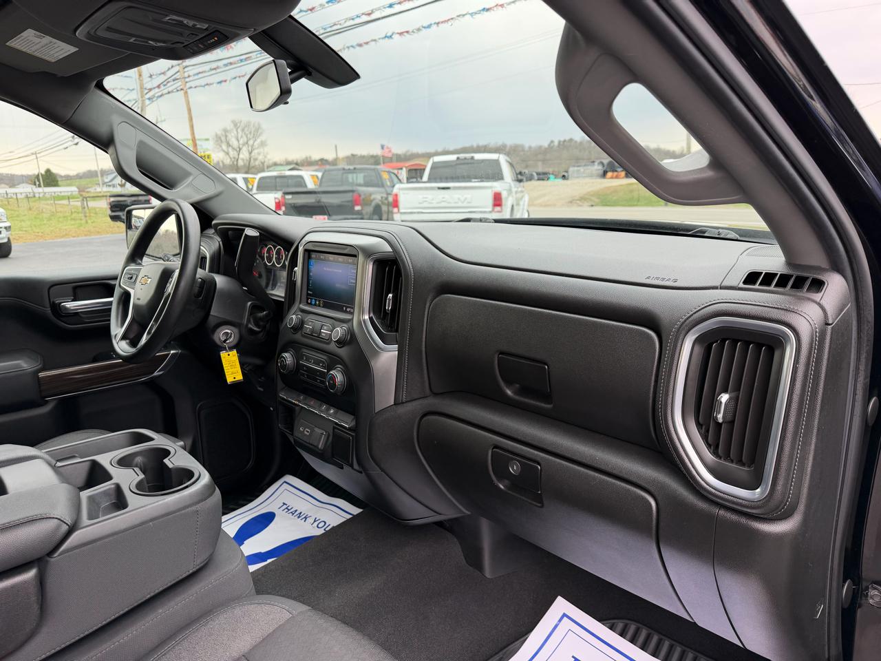 Chevrolet Silverado 1500 4WD Crew Cab 147" LT 2020