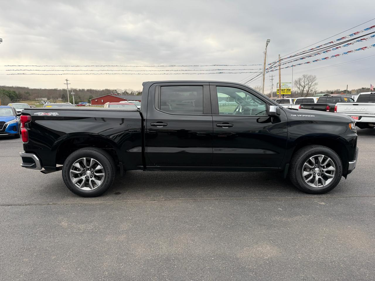 Chevrolet Silverado 1500 4WD Crew Cab 147" LT 2020