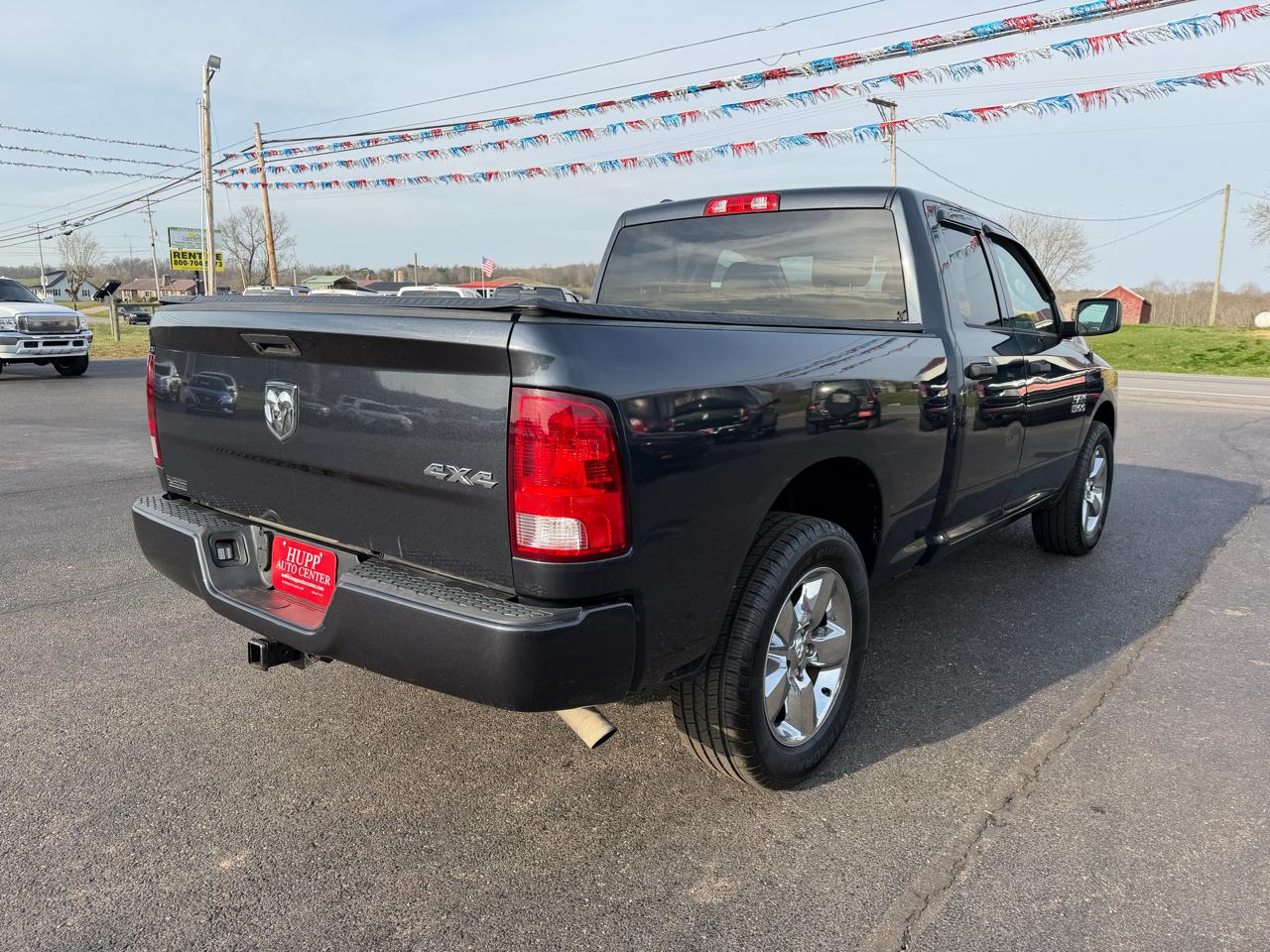 RAM 1500 Express 4x4 Quad Cab 6'4" Box 2018