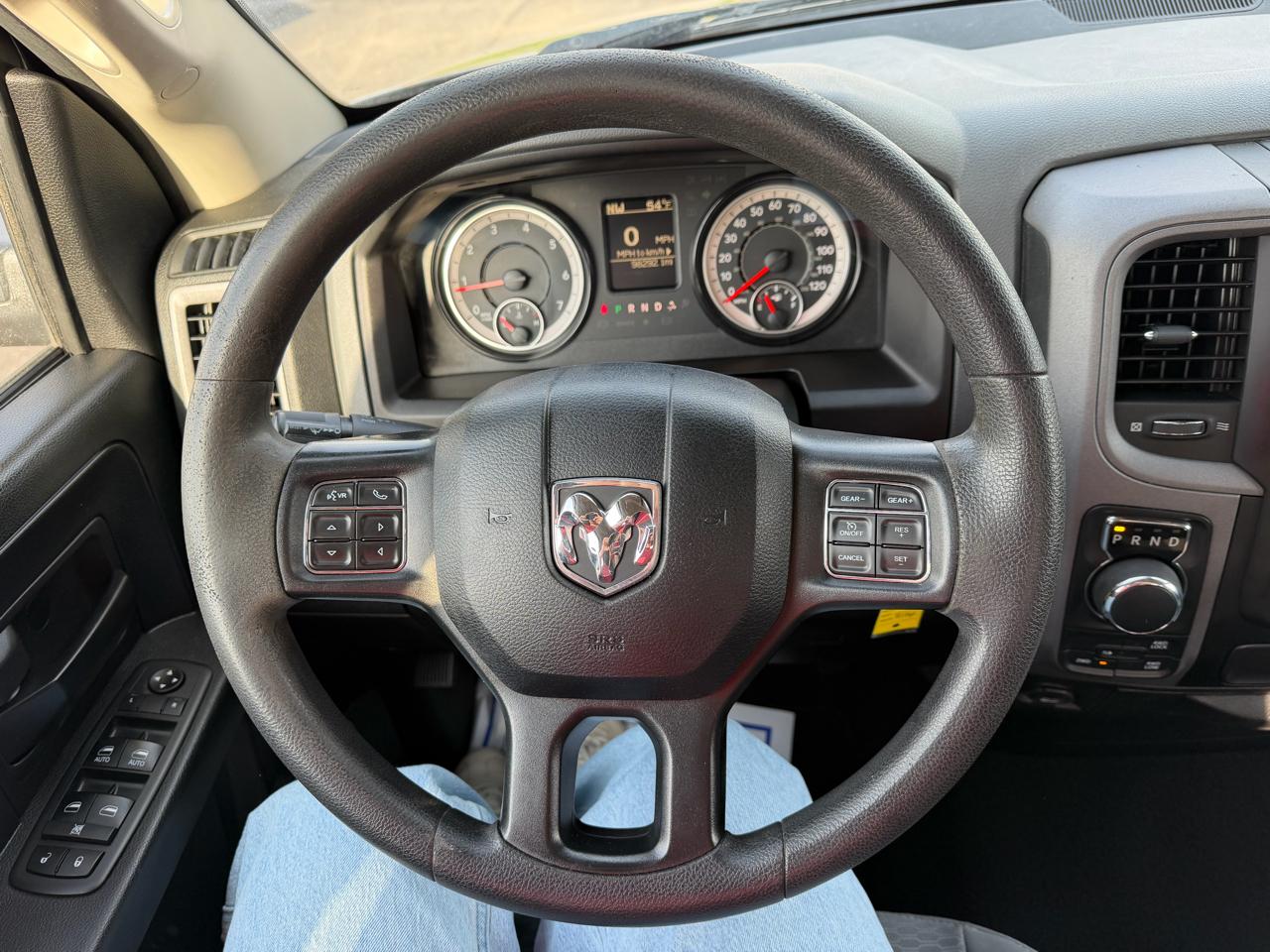 RAM 1500 Express 4x4 Quad Cab 6'4" Box 2018