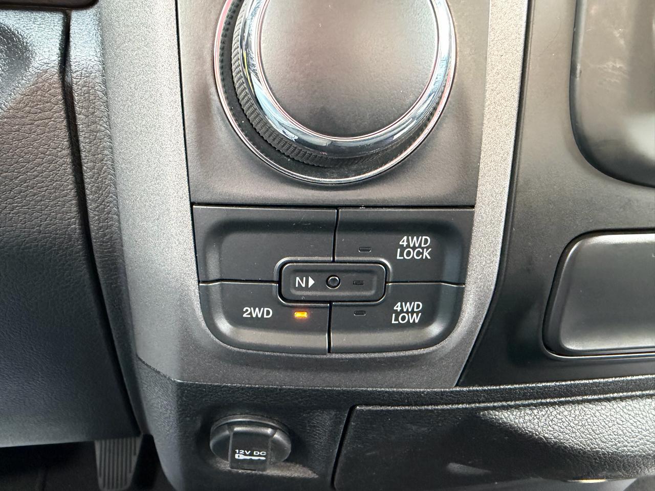 RAM 1500 Express 4x4 Quad Cab 6'4" Box 2018