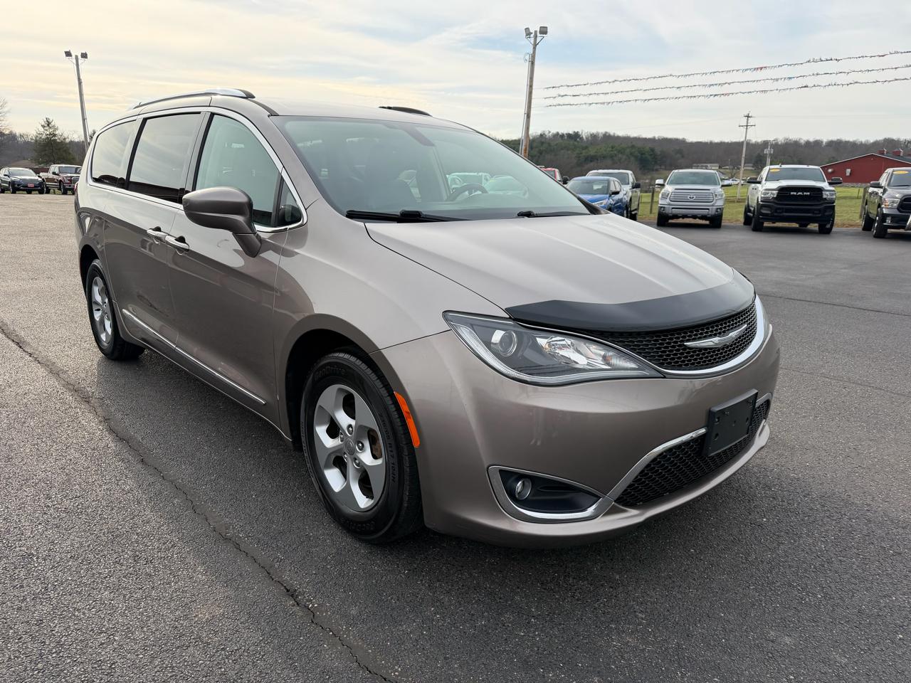 Chrysler Pacifica Touring-L Plus FWD 2017