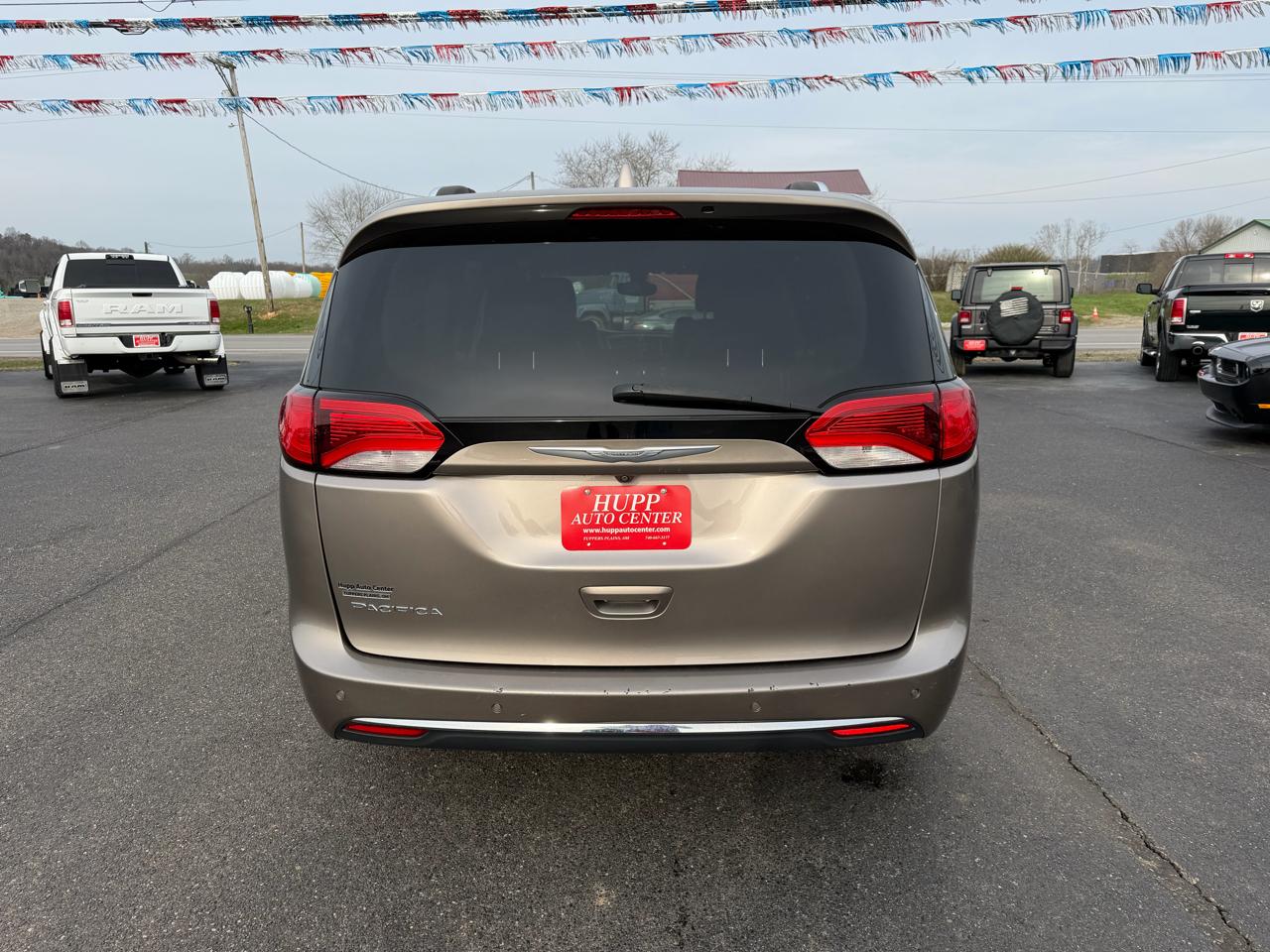 Chrysler Pacifica Touring-L Plus FWD 2017