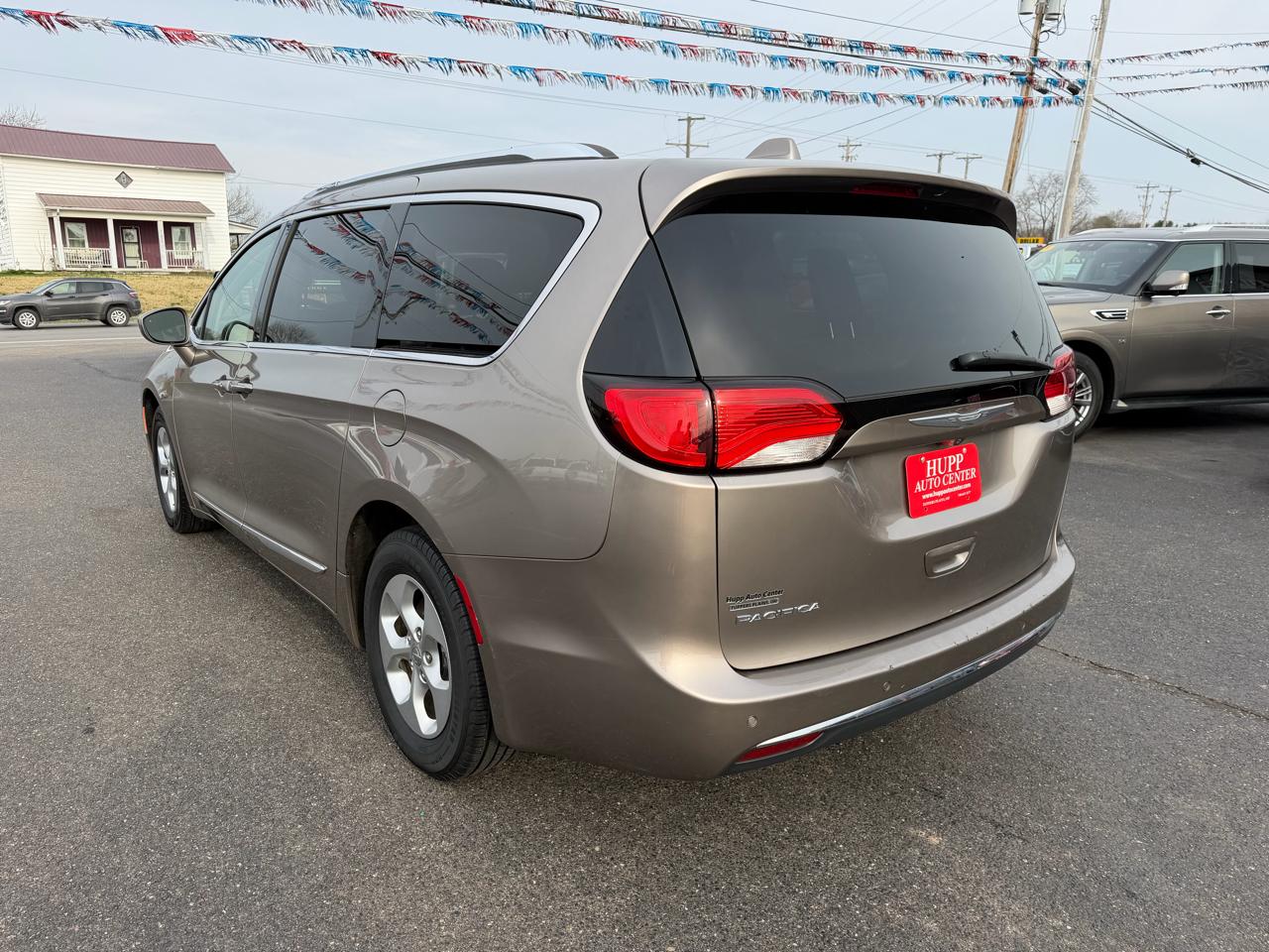 Chrysler Pacifica Touring-L Plus FWD 2017