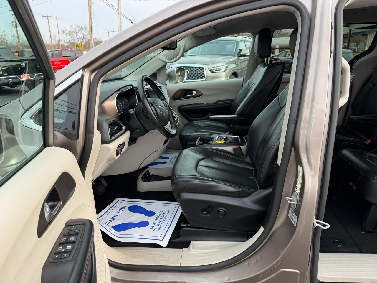 Chrysler Pacifica Touring-L Plus FWD 2017