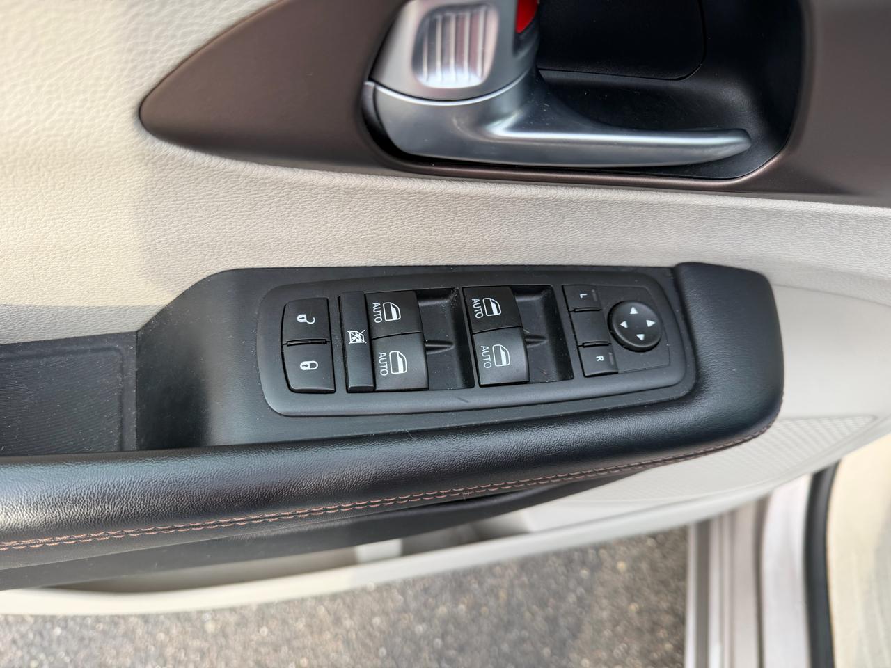 Chrysler Pacifica Touring-L Plus FWD 2017