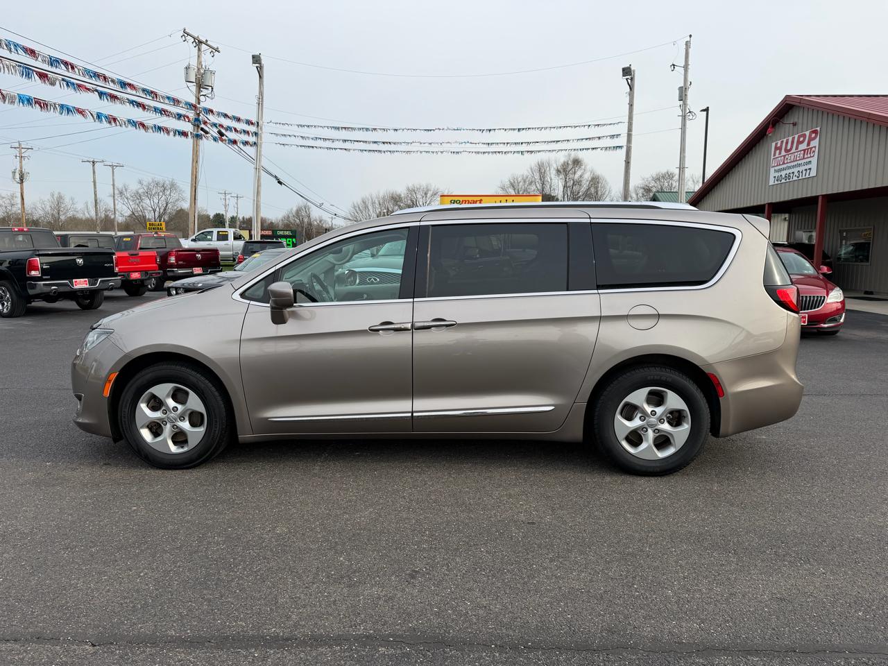 Chrysler Pacifica Touring-L Plus FWD 2017