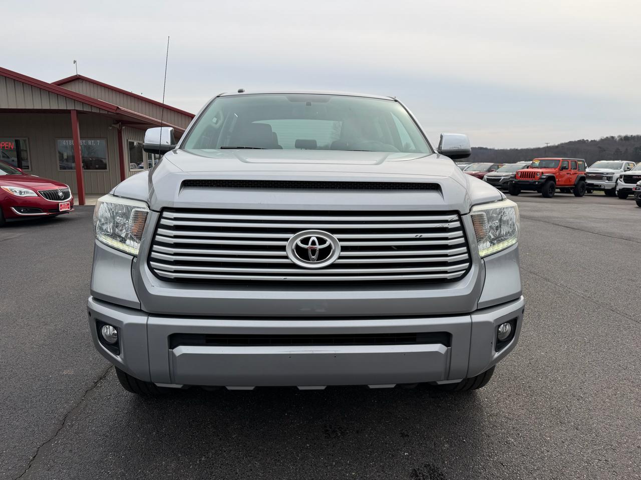 Toyota Tundra 4WD Truck CrewMax 5.7L FFV V8 6-Spd AT Platinum (Natl) 2015