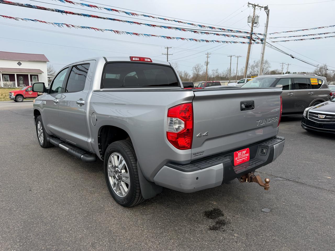 Toyota Tundra 4WD Truck CrewMax 5.7L FFV V8 6-Spd AT Platinum (Natl) 2015
