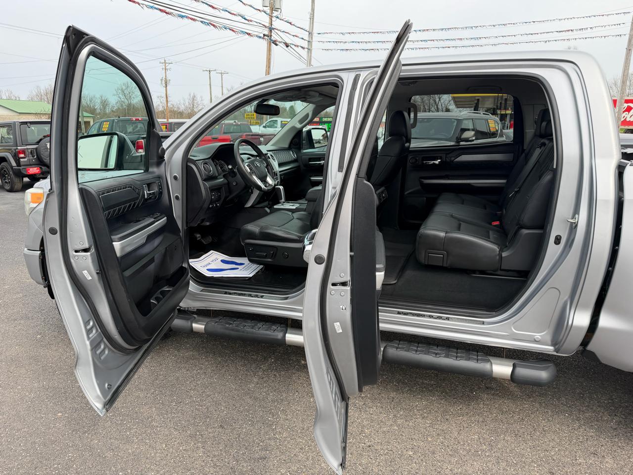 Toyota Tundra 4WD Truck CrewMax 5.7L FFV V8 6-Spd AT Platinum (Natl) 2015