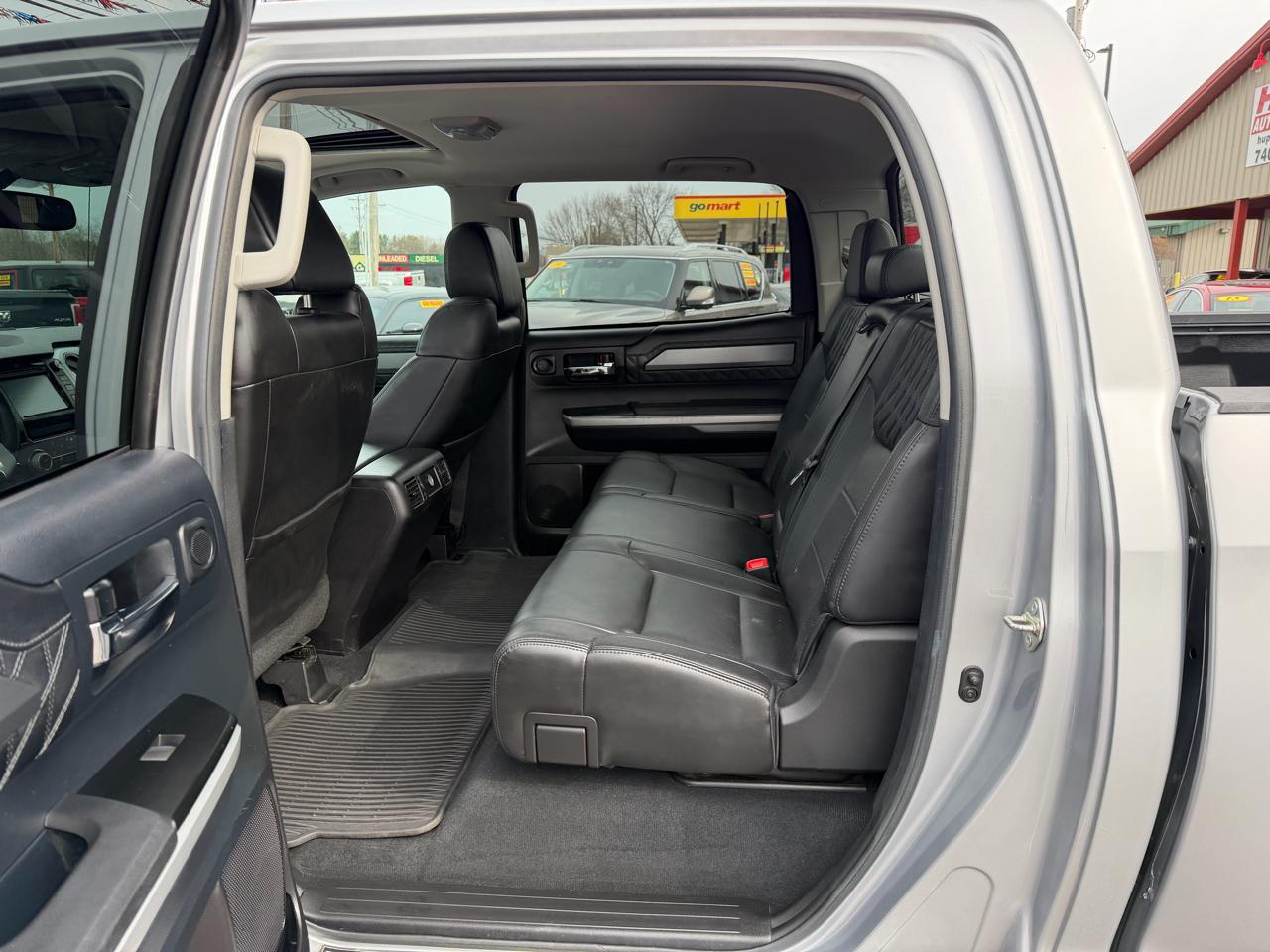 Toyota Tundra 4WD Truck CrewMax 5.7L FFV V8 6-Spd AT Platinum (Natl) 2015