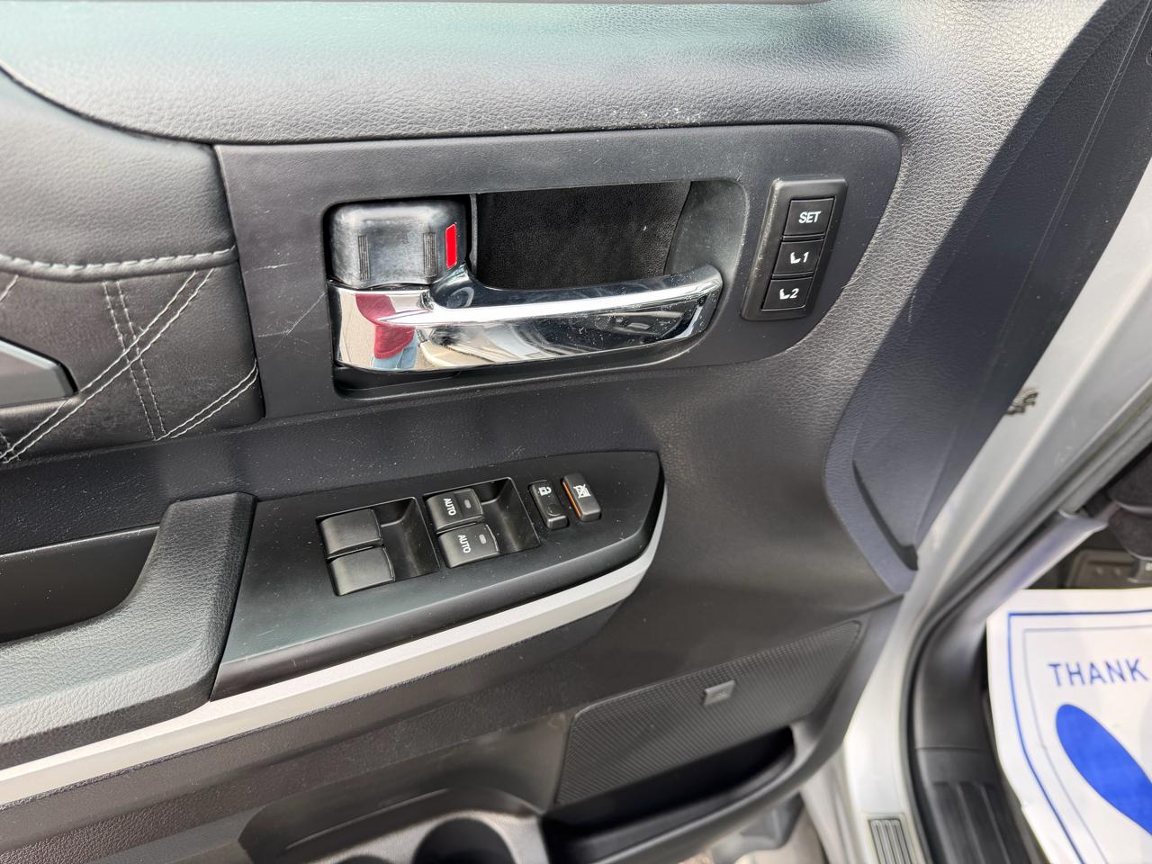 Toyota Tundra 4WD Truck CrewMax 5.7L FFV V8 6-Spd AT Platinum (Natl) 2015