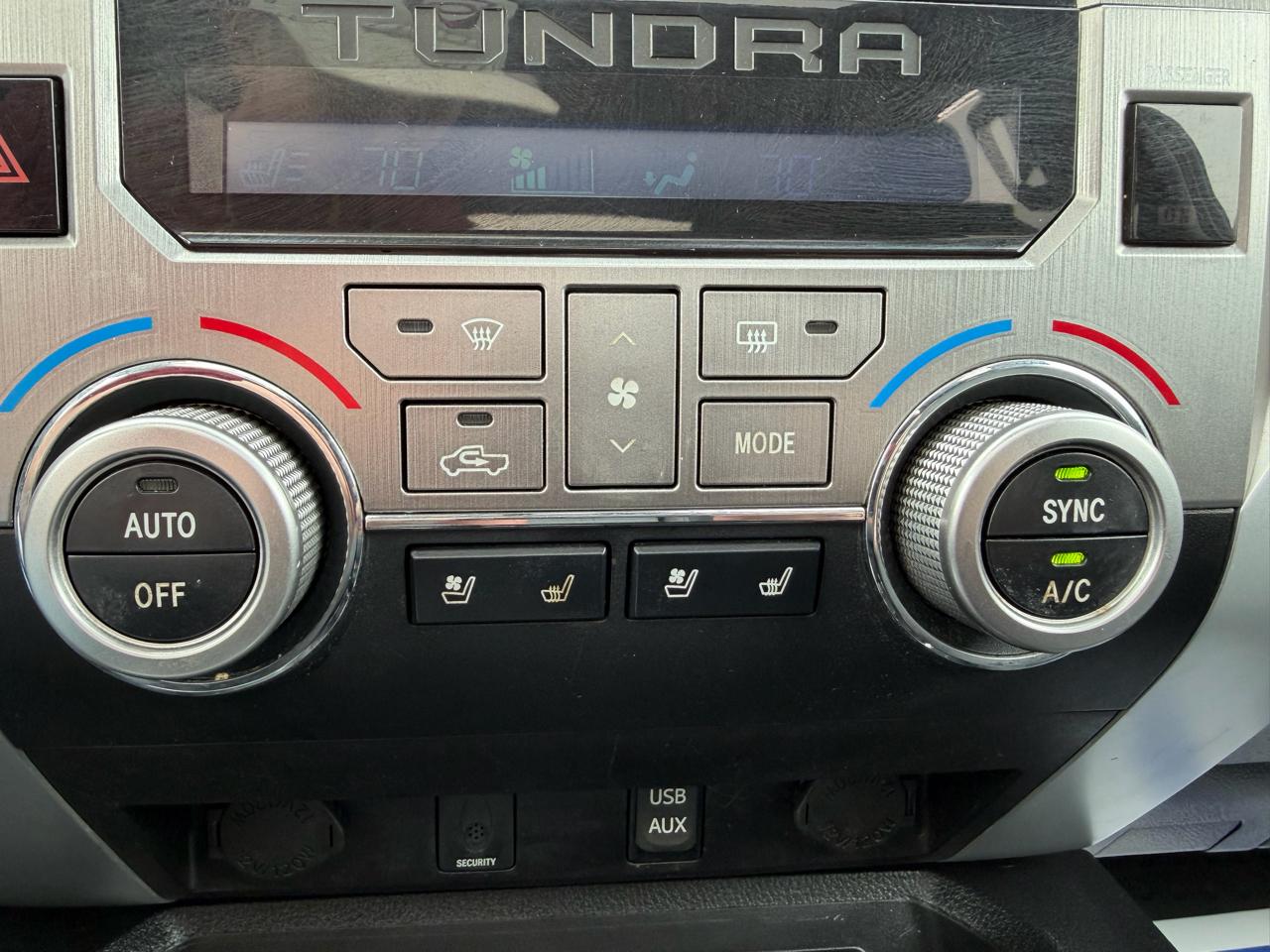 Toyota Tundra 4WD Truck CrewMax 5.7L FFV V8 6-Spd AT Platinum (Natl) 2015