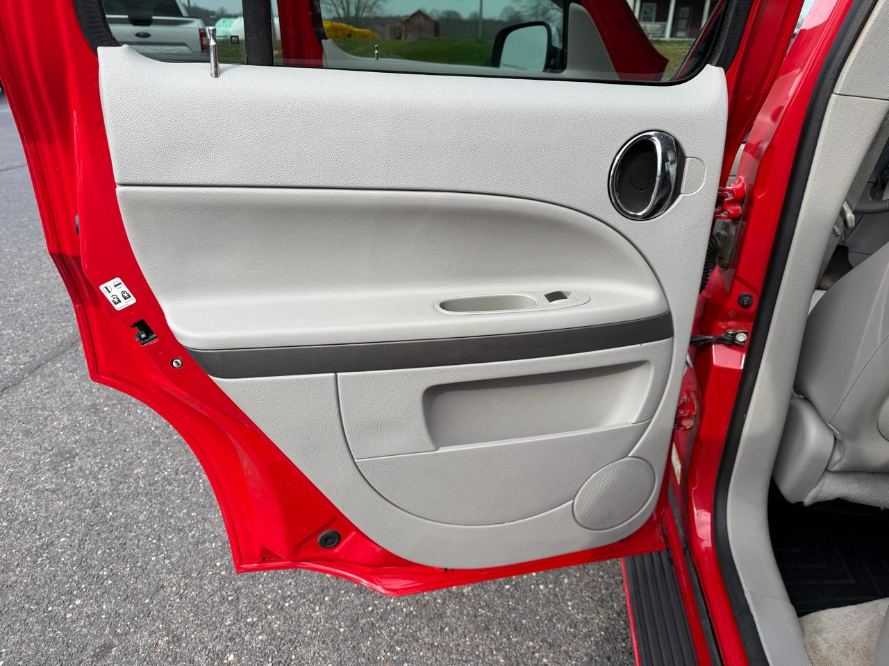 Chevrolet HHR FWD 4dr LT w/2LT 2011