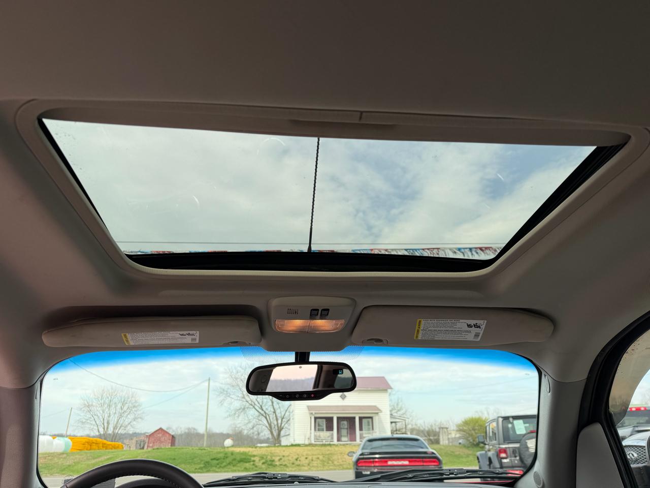 Chevrolet HHR FWD 4dr LT w/2LT 2011