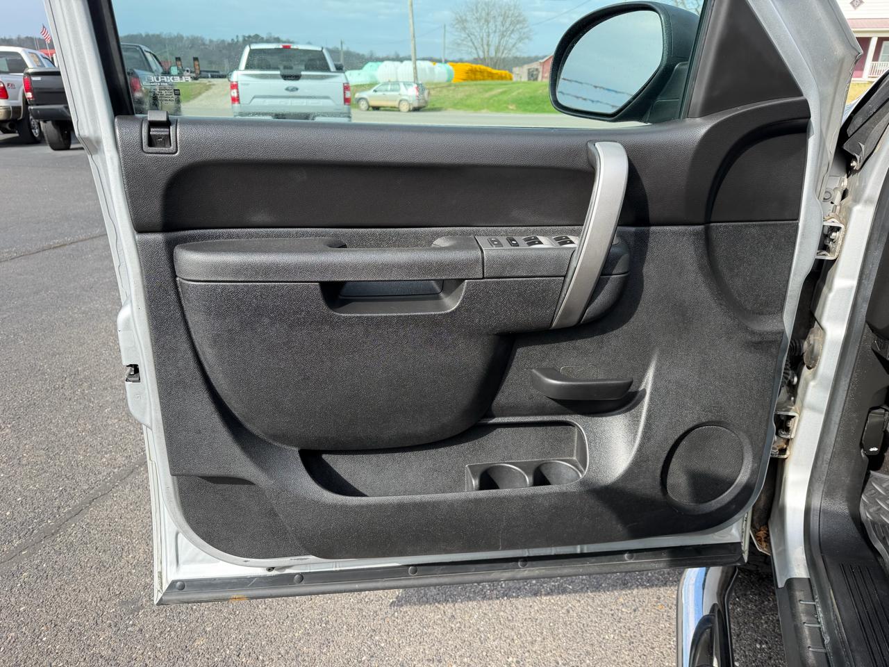 Chevrolet Silverado 1500 4WD Ext Cab 143.5" LT 2013