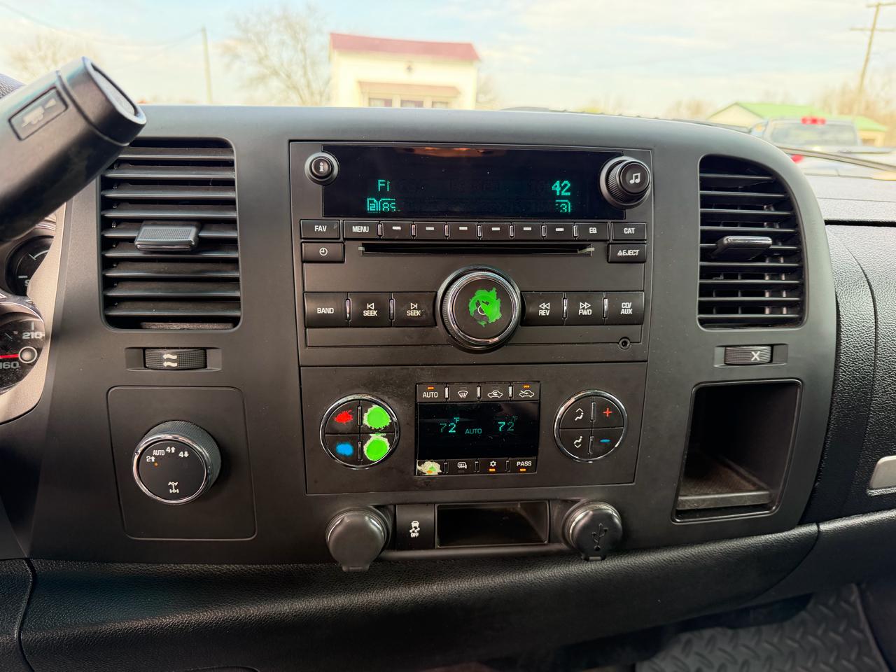 Chevrolet Silverado 1500 4WD Ext Cab 143.5" LT 2013